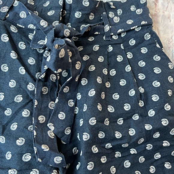 S NEW LOFT Womens Cotton Pull On Shorts Blue White Textured Pockets Drawstrinhg - Picture 6 of 8